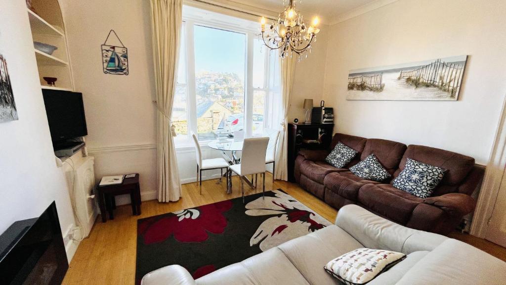 2 Dartview - Close to the Water, River Views, Ground Floor Access room 5